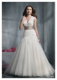 Princess style wedding gowns look stunning on tall brides. Dressing For Body Type
