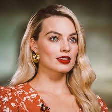 You probably know margot for her launching role in martin scorsese's wolf of wall street. Margot Robbie Updates Robbiemargotfan Twitter