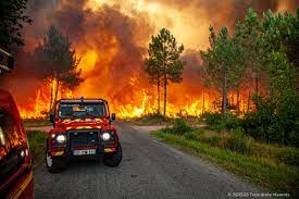 Incendies en Gironde : est-ce un « méga feu » ?