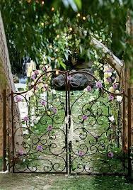 5 Vintage Garden Gate Ideas For An