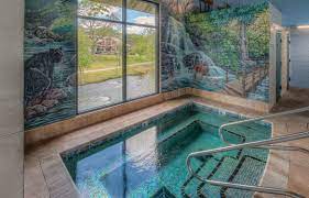 pigeon forge hotel with an indoor pool