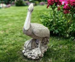 Detailed Pelican Figure Concrete Wild