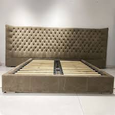 China Modern Bedroom Wood Bed Hotel Bed