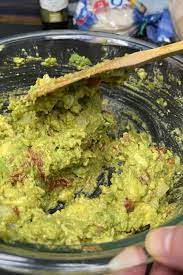 how to make easy guacamole with rotel