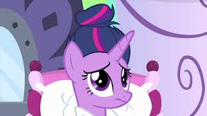 You can put her hair in a pony tail, in a bun or give it a glamorous sleek style. 1947872 Alicorn Alternate Hairstyle Bathrobe Bun Hairstyle Clothes Hair Bun Pony Rarity S Biggest Fan Robe Safe Screencap Solo Spa Twilight Sparkle Twilight Sparkle Alicorn Updo Derpibooru