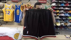 Mitchell And Ness Swingman Chicago Bulls Shorts With Pockets