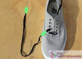 Put both laces ends down through the two holes at the bottom, leaving the same length on both the right and left laces. How To Lace Vans With 5 Holes 80s Skateboards