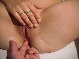 Schöne nackte grossmütter haben finger im arschloch