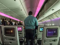 see qatar airways 777 300er economy