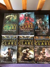 The second method is to read the cassandra clare books in order of each series. Just The Mortal Instruments And Then The Lord Of Shadows Then The Main Story Collection Is Done Then It S The Side Books Shadowhunters