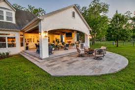 Outdoor Living In Weston Lakes