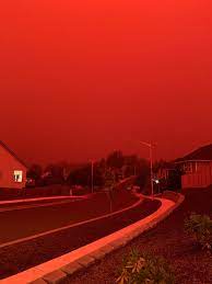 Red sky in Salem, Oregon due to the ...