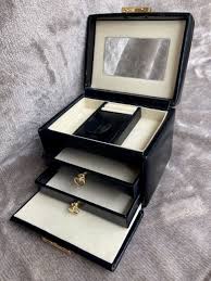 wolf designs jewelry case s for