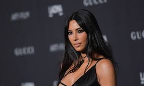 Kim kardashian west, los angeles. Enthullt So Viel Verdient Kim Kardashian Mit Einem Instagram Foto Kleinezeitung At