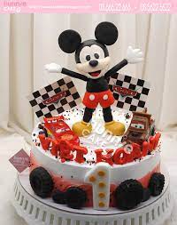 Bánh sinh nhật hình chuột Mickey và xe ô tô MC queen tia chớp đẹp dễ thương  cho bé trai đáng yêu 8027 - Bánh fondant
