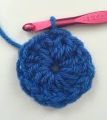 Guide To Yo-Yo Crochet | Yarnspirations