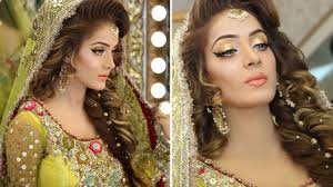 kashees gorgeous mehndi makeup and hairstyle by kashif aslam