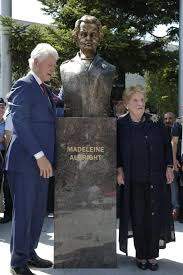 Statue of former US Secretary Madeleine... - Kosovo Center of Diplomacy |  Facebook