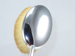 the artis elite mirror oval 8 brush is