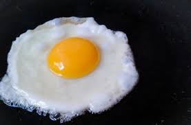 Cara memasak telur dadar dgn cetakan : Niat Hati Bikin Telur Ceplok Uwu Pakai Cetakan Hasilnya Malah Jadi Horor Guideku Com