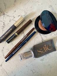 what s in my makeup bag