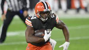 Browns activate running back Nick Chubb off IR ahead of game vs. Texans