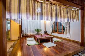 Blowing your nose at the table, burping and audible munching are considered bad manners in japan. Japanese Style Dining Table Picture Of Hotel Akimomi Pyin Oo Lwin Maymyo Tripadvisor