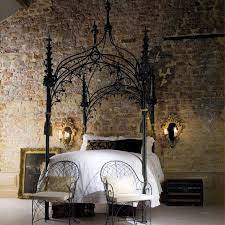 Beautiful Canopy Bed Designs To Turn