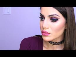 bold and feminine fall makeup makeup