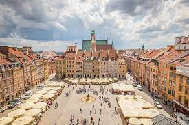 وارسو البولندية تحصد لقب أفضل وجهة في أوروبا لعام 2023 - ترافل يلا