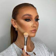 how to apply setting powder beauty