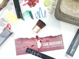 look incredible deluxe beauty box