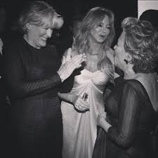 Goldie hawn, bette midler, and diane keaton prove that revenge is a dish best served cold. Pin Auf The Divine Bette Midler