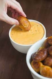 soft pretzel nuggets with y cheese