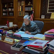 At almost every turn dr mahathir rewrote the rules. Dr Mahathir Strengthens Hand Amid Malaysian Political Turmoil Today