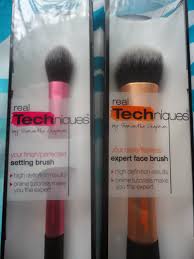 expert face and setting brushes