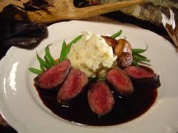 seared venison with balsamic sauce