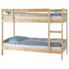 Легло на два етажа със стълбище, вместо обичайната стълбичка е интересен избор, който освен това е и удобен. Detski Legla 8 12 Ikea Blgariya