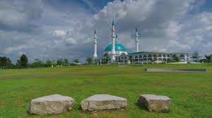 Bandar dato' onn is a suburb in johor bahru, johor, malaysia. Timelapse Of Scenery Of Masjid Stock Footage Video 100 Royalty Free 31025128 Shutterstock