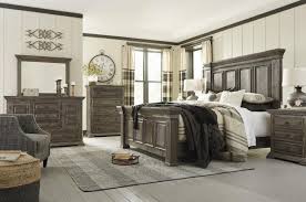 Living room master bedrooms youth bedrooms dining room home office media storage accents. Wyndahl King Bedroom Set Ashley Furniture Homestore Independently Owned And Operated By Fairdeal Furniture