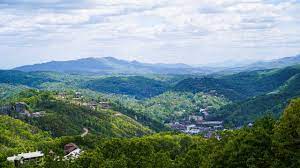 vacation to gatlinburg this march