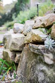 how to build a boulder retaining wall