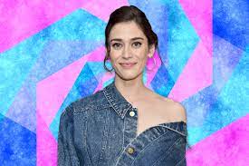 18 things to know about lizzy caplan