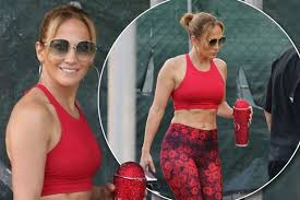Jennifer lopez and ben affleck first met when they were cast in gigli in early 2002. Jennifer Lopez Unable To Hide Grin As She S Pictured Amid Ben Affleck Romance Rumours Mirror Online