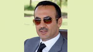 أحمد علي عبد الله صالح (ولد 25 يوليو 1972) سفير اليمن السابق في الإمارات من 2013 حتى 2015 هو أكبر أولاد الرئيس السابق علي عبد الله صالح كان قائد الحرس . Ø£Ø­Ù…Ø¯ Ø¹Ù„ÙŠ ØµØ§Ù„Ø­ ÙŠÙ‚Ø¯Ù… Ù†ÙØ³Ù‡ Ø®Ù„ÙŠÙØ© Ù„ÙˆØ§Ù„Ø¯Ù‡ Ø§Ù„Ø´Ø±Ù‚ Ø§Ù„Ø£ÙˆØ³Ø·