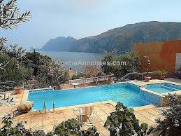 location charmante villa avec piscine