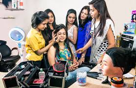 cosmetology and beautician course