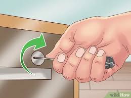 How to unlock a broken file cabinet lock. How To Pick A Filing Cabinet Lock 11 Steps With Pictures