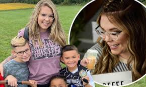 Speaking on the show in november 2019, lowry explained, i always say that i would love to have more kids. Kailyn Lowry Will Not Be Celebrating Christmas With Her 4 Kids As They Re Gonna Be With Their Dads Daily Mail Online