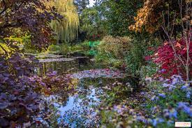 claude monet house in giverny
